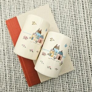 Heartland stoneware international salt and pepper shakers, vintage
